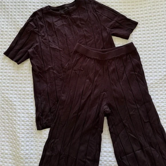 House of Harlow 1960 Loungewear Set in Dark Brown - Picture 2 of 4